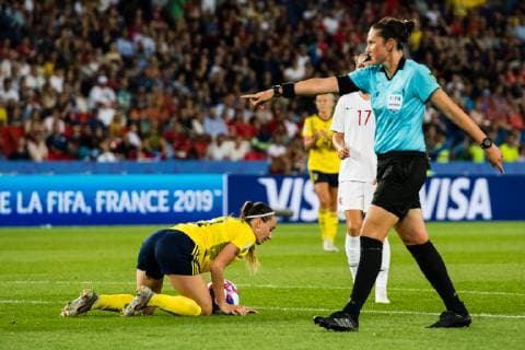 190624 Kosovar Asllani of Sweden during the FIFA Womens World Cup round of sixteen match between Sweden and Canada on June 24, 2019 in Paris Photo Simon Hastegard Image Source Code SH 180086 bbeng soccer football soccer ladies women women france france world cups world championships 2019 world championship world championship fifa 2019 world cup attribute final knockout stage canada canada sweden sweden,  Copyright: SIMONxHASTEGARD BB190624SH093