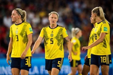 190624 Linda Sembrant, Nilla Fischer and Fridolina Rolfö of Sweden during the FIFA Womens World Cup round of sixteen match between Sweden and Canada on June 24, 2019 in Paris Photo Simon Hastegard Image Source Code SH 180086 bbeng soccer football soccer soccer dam women women france france world cup championships 2019 world championships world championship fifa women s world cup 2019 world cup attendance final knockout stage canada canada sweden sweden,  Copyright: SIMONxHASTEGARD BB190624SH099