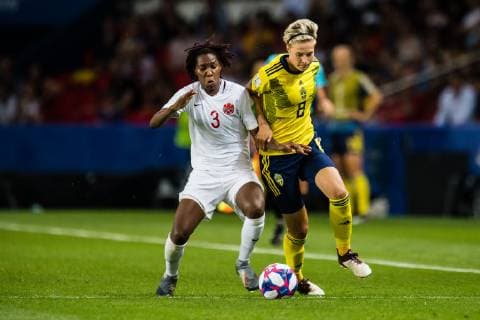 190624 Kadeisha Buchanan of Canada and Lina Hurtig of Sweden during the FIFA WomenÂ s World Cup round of sixteen match between Sweden and Canada on June 24, 2019 in Paris Photo Simon Hastegard Bildbyran Kod SH 180086 bbeng fotboll football fotball soccer dam women kvinner frankrike france vm vm 2019 verdensmesterskap världsmästerskap fifa women s world cup 2019 world cup attondelsfinal knockout stage canada kanada sverige sweden,  Copyright: SIMONxHASTEGARD BB190624SH104
