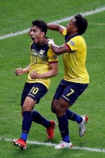 Ecuador s Angel Mena (L) jubilates a goal with Romario Ibarra during the Copa America 2019 Group C soccer match between Ecuador and Japan, at Mineirao Stadium in Belo Horizonte, Brazil, 24 June 2019. Ecuador vs. Japan !ACHTUNG: NUR REDAKTIONELLE NUTZUNG!  Copyright: xPauloxFonsecax SCA1873 20190625-636970248375872010