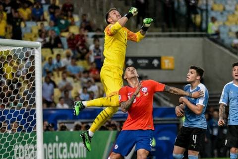 Chile x Uruguay RIO DE JANEIRO, RJ - 24.06.2019: CHILE X URUGUAY - Goalkeeper Muslera during a match between Chile and Uruguay, valid for the group stage of the Copa America 2019, held this Monday (24) at the Maracanã Stadium in Rio de Janeiro, RJ. (Photo: Nayra Halm Fotoarena) x1752519x  NayraxHalm