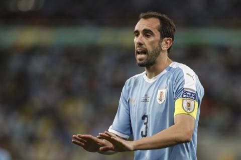 Chile x Uruguay RIO DE JANEIRO, RJ - 24.06.2019: CHILE X URUGUAY - Diego Godín during a match between Chile and Uruguay, valid for the group stage of the Copa America 2019, held this Monday (24) at the Maracanã Stadium in Rio de Janeiro, RJ. (Photo: Ricardo Moreira Fotoarena) x1752585x  RicardoxMoreira