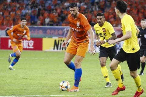 JINAN, CHINA - JUNE 25: Graziano Pelle 9 of Shandong Luneng controls the ball during the AFC Champions League Round of 16 2nd Leg match between Shandong Luneng and Guangzhou Evergrande at Jinan Olympic Sports Center Stadium on June 25, 2019 in Jinan, Shandong Province of China.  Copyright: xVCGx CFP111222841685 