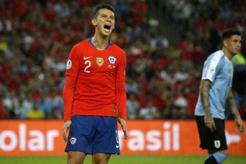 Futbol, Chile vs Uruguay Copa America 2019 El jugador de la selecciones chilena Igor Lichnovsky se lamenta tras desperdiciar una ocasion de gol contra Uruguay durante el partido del grupo C de la Copa America disputado en el estadio Maracana de Rio de Janeiro, Brasil. 24 06 2019 Andres Pina Photosport Football, Chile vs Uruguay Copa America Championship 2019 Chile s player Igor Lichnovsky reacts after wasting a chance of goal against Uruguay during the group C match of the Copa America Championship held at the Maracana stadium in Rio de Janeiro, Brazil. 24 06 2019 Andres Pina Photosport Chile vs Uruguay, Copa America 2019 