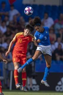 Sara Gama (Italy) Wang Shanshan (China) during the FIFA Women s World Cup France 2019 Round of 16 match between Italy 2-0 China at Stade de la Mosson in Montpellier, France, June25, 2019. Noxthirdxpartyxsales  (106679537)