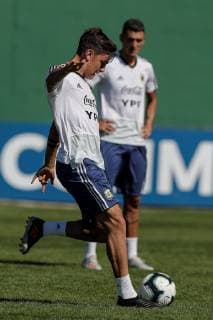 Fußball, Copa America, Nationalteam Argentinien Training Argentina s national soccer team player Paulo Dybala participates in a training session in Rio de Janeiro, Brazil, 26 June 2019. Argentina will face Venezuela as part of Copa America 2019 quarters final on 28 June 2019. Argentina s national soccer team training session !ACHTUNG: NUR REDAKTIONELLE NUTZUNG!  Copyright: xAntonioxLacerdax COPAME1817 20190626-636971752422445741