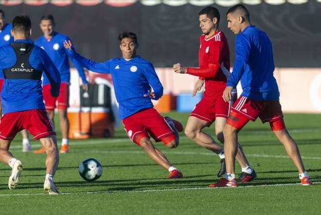 Treino da Selecao Paraguaia PORTO ALEGRE, RS - 26.06.2019: TREINO DA SELEcaO PARAGUAIA - Paraguay selection during training this afternoon (26). Training performed at the CT Park Gigante in Porto Alegre, RS, Brazil. (Photo: Raul Pereira Fotoarena) x1753515x  RaulxPereira
