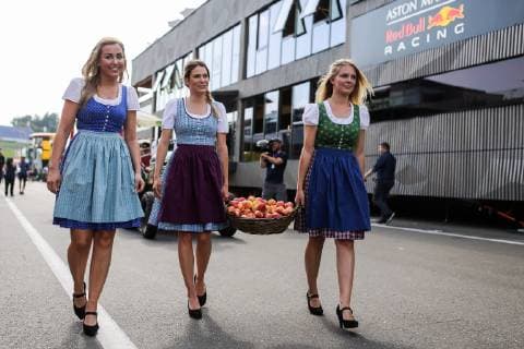 Sport Bilder des Tages FORMULA 1 - GP of Austria 2019 SPIELBERG,AUSTRIA,27.JUN.19 - MOTORSPORTS, FORMULA 1 - Grand Prix of Austria, Red Bull Ring, preview. Image shows the Formula Unas and the Red Bull Energy Station. GEPAxpictures xDanielxGoetzhaber