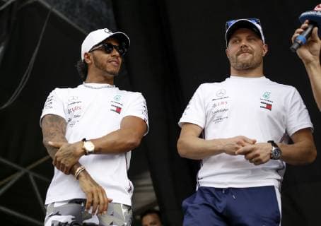 Motorsports: FIA Formula One World Championship, WM, Weltmeisterschaft 2019, Grand Prix of Austria, 44 Lewis Hamilton (GBR, Mercedes AMG Petronas Motorsport), 77 Valtteri Bottas (FIN, Mercedes AMG Petronas Motorsport), Spielberg Austria