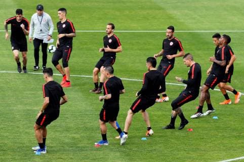 Players of the Chilean national team, Nationalteam participate in training session in Sao Paulo, Brazil, 27 June 2019, a day before facing Colombia for the quarterfinals of the Copa America Brazil 2019. Chile training in the Copa America !ACHTUNG: NUR REDAKTIONELLE NUTZUNG!  Copyright: xPauloxWhitakerx COPAME2030 20190627-636972719869236523