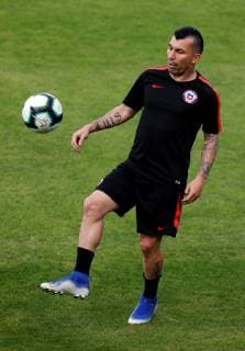 Player of the Chilean national team, Nationalteam Gary Medel participates in training session in Sao Paulo, Brazil, 27 June 2019, a day before facing Colombia for the quarterfinals of the Copa America Brazil 2019. Chile training in the Copa America !ACHTUNG: NUR REDAKTIONELLE NUTZUNG!  Copyright: xPauloxWhitakerx COPAME2033 20190627-636972721113174523