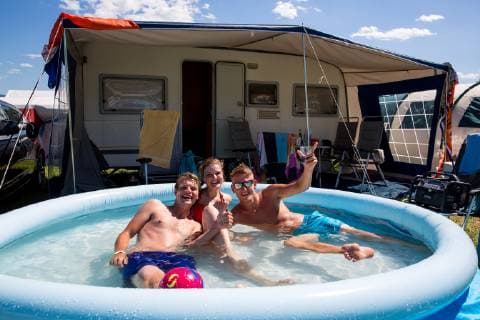 FORMULA 1 - GP of Austria 2019 SPIELBERG,AUSTRIA,28.JUN.19 - MOTORSPORTS, FORMULA 1 - Grand Prix of Austria, Red Bull Ring, free practice. Image shows the fans in Fan Village. GEPAxpictures xMaticxKlansek