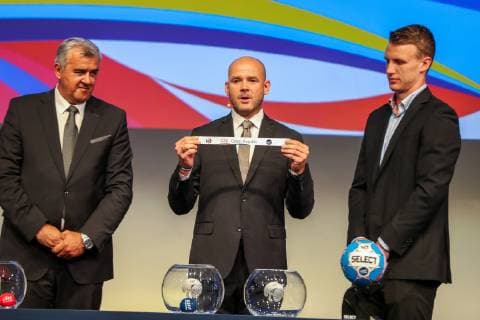 HANDBALL - EHF Euro 2020, draw VIENNA,AUSTRIA,28.JUN.19 - HANDBALL - EHF European Championship, EM, Europameisterschaft 2020, draw. Image shows executive comitee member Bozidar Djurkovic (EHF), secretary general Martin Hausleitner (EHF) and Philip Henningsson (SWE). GEPAxpictures xPhilippxBrem