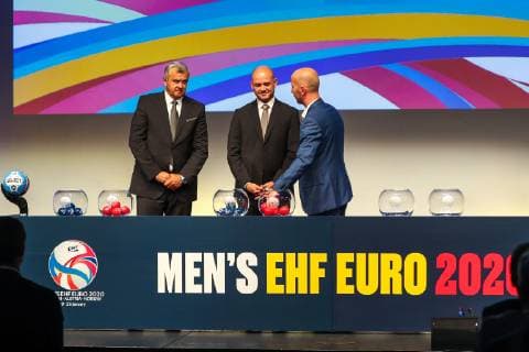 HANDBALL - EHF Euro 2020, draw VIENNA,AUSTRIA,28.JUN.19 - HANDBALL - EHF European Championship, EM, Europameisterschaft 2020, draw. Image shows executive comitee member Bozidar Djurkovic (EHF), secretary general Martin Hausleitner (EHF) and Robert Weber. GEPAxpictures xPhilippxBrem