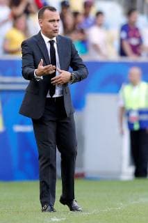 Fußball, Copa America, Venezuela - Argentinien Venezuelan head coach Rafael Dudamel gives instructions to his players during the Copa America 2019 quarter-finals soccer match between Venezuela and Argentina, at Maracana Stadium in Rio de Janeiro, Brazil, 28 June 2019. Venezuela vs. Argentina !ACHTUNG: NUR REDAKTIONELLE NUTZUNG!  Copyright: xAntonioxLacerdax SCA2158 20190628-636973538492714463