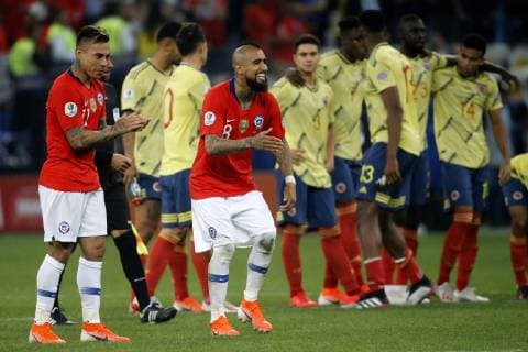 Futbol, Colombia vs Chile Copa America 2019 Los jugadores de la selecciones chilena, izquierda, celebran un penal contra Colombia durante el partido de cuartos de final de la Copa America disputado en el estadio Arena Corinthians de San Pablo, Brasil. 28 06 2019 Andres Pina Photosport Football, Colombia vs Chile Copa America Championship 2019 Chile s players, left, celebrate a penalty against Colombia during the quarter final match of the Copa America Championship held at the Arena Corinthians stadium in Sao Paulo, Brazil. 28 06 2019 Andres Pina Photosport Colombia vs Chile, Copa America 2019 