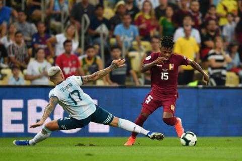 (190629) -- RIO DE JANEIRO, June 29, 2019 -- Venezuela s Jhon Murillo (R) competes with Nicolas Otamendi of Argentina during the Copa America 2019 quarterfinal match between Argentina and Venezuela, in Rio de Janeiro, Brazil, June 28, 2019. Argentina won 2-0. ) (SP)BRAZIL-RIO DE JANEIRO-FOOTBALL-COPA AMERICA 2019-ARG VS VEN XinxYuewei 