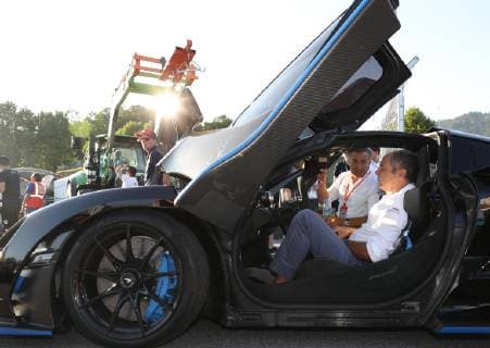 FORMULA 1 - GP of Austria 2019 SPIELBERG,AUSTRIA,29.JUN.19 - MOTORSPORTS, FORMULA 1 - Grand Prix of Austria, Red Bull Ring, Legends Parade. Image shows Jean Alesi and Gerhard Berger. GEPAxpictures xAndreasxPranter