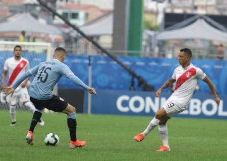 Uruguay vs Peru SALVADOR, BA - 29.06.2019: URUGUAY VS PERU - Uruguay v Peru, valid for the quarterfinals of the Copa America 2019, held this Saturday (29) at the Fonte Nova Arena in Salvador, Bahia, Brazil. (Photo: Tiago Caldas Fotoarena) x1755384x  TiagoxCaldas
