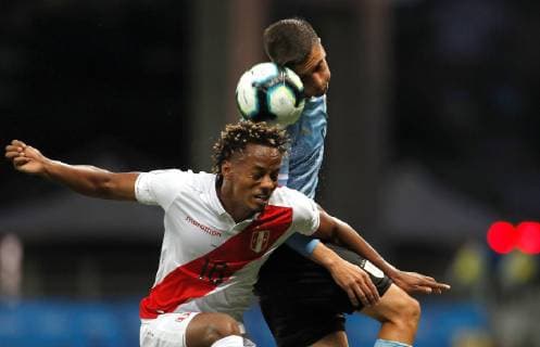Uruguay s Rodrigo Bentancur (R) in action against André Carrillo (L) during the Copa America 2019 quarter-finals soccer match between Uruguay and Peru, at Arena Fonte Nova Stadium in Salvador, Brazil, 29 June 2019. Uruguay vs. Peru !ACHTUNG: NUR REDAKTIONELLE NUTZUNG!  Copyright: xJoedsonxAlvesx SCA22104 20190629-636974442849636436