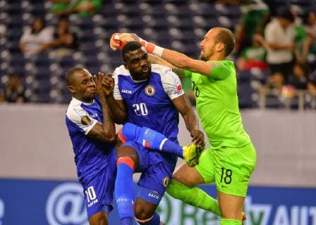 June 29, 2019: Canada goalkeeper, Milan Borjan (18), goes up to block the shot as Haiti forward, Frantzdy Pierrot (20), and Haiti midfielder, Wilde-Donald Guerrier (10), try to put it in the net, during the 2019 CONCACAF Gold Cup, quarter final match between Haiti and Canada, at NRG Stadium in Houston, TX. Mandatory Credit: Sports South Media CSM 2019 CONCACAF Gold Cup: Haiti vs Canada Jun 29 - ZUMAc04_ 20190629_zaf_c04_046 Copyright: xKevinxLangleyx