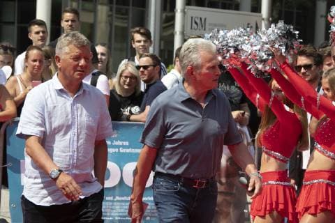 Kroos The film World premiere Cinedom Cologne Germany Date 30 06 2019 Left Peter Hermann Right Jupp Heynckes