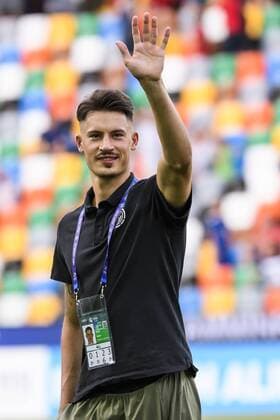 30.06.2019, xkvx, Fussball Fussball U21, U 21 EM Finale 2019, Spanien - Deutschland emspor, v.l. DFB Spieler bei der Platzbesichtigung Robin Koch (Deutsche Fussball Nationalmannschaft DFB) Udine *** 30 06 2019, xkvx, Soccer Soccer U21 EM Final 2019, Spain Germany emspor, v l DFB Player at the field visit Robin Koch German Soccer National Team DFB Udine