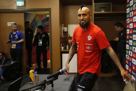 Fußball, Copa America, Nationalteam Chile Pressekonferenz Futbol, conferencia de prensa de Arturo Vidal Copa America 2019 El jugador de la seleccione chilena Arturo Vidal se dirige a los medios de comunicacion durante la conferencia de prensa realizada en el hotel Novotel de Porto Alegre, Brasil. 01 07 2019 Andres Pina Photosport Football, Arturo Vidal press conference, PK, Pressekonferenz Copa America Championship 2019 Chile s player Arturo Vidal speaks to the medias during the press conference held at the Novotel hotel in Porto Alegre, Brazil. 01 07 2019 Andres Pina Photosport Conferencia de prensa de Arturo Vidal, Copa America 2019 