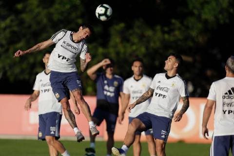 Argentina s national soccer team players Angel Di Maria (L) and Lautaro Martinez (R) participate in a training session of the team in Toca da Raposa, in Belo Horizonte, Brazil, 01 July 2019. Argentina will face Brazil in a Copa America 2019 semifinal match tomorrow. Argentina s national soccer team training session !ACHTUNG: NUR REDAKTIONELLE NUTZUNG!  Copyright: xFernandoxBizerraxJrx COPAME2351 20190702-636976224582259240