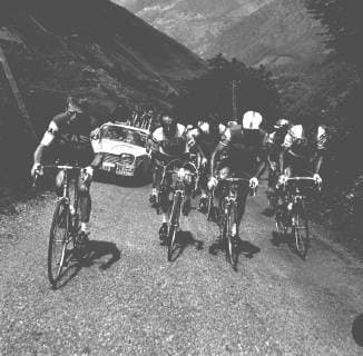 Bildnummer: 59996015 Datum: 02.05.2001 Copyright: imago United Archives International Cyclists pictured on the 234.5 kilometre 10th lap of The Tour De France, from Bayonne to Pau are left to right: Gabica, Jiminez, Raymond Poulidor and Jacques Anquetil. 1st July 1966. kbdig 2001 quadrat  59996015 Date 02 05 2001 Copyright Imago United Archives International Cyclists Pictured ON The 234 5 kilometer 10th Lap of The Tour de France from Bayonne to Pau are left to Right Raymond and Jacques ANQUETIL 1st July 1966 Kbdig 2001 Square   UnitedArchives59996015