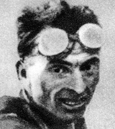 Bildnummer: 60226114 Datum: 01.01.1900 Copyright: imago United Archives International Ottavio Bottecchia (Italy) Winner of the 1924 Tour de France  kbdig 1900 quadrat Bicycle race Cycle racing Goggles Portrait 60226114 Date 01 01 1900 Copyright Imago United Archives International OTTAVIO Italy Winner of The 1924 Tour de France  Kbdig 1900 Square BICYCLE Race Cycle Racing goggles Portrait  UnitedArchives60226114