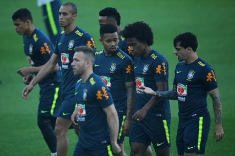 July 1st 2019, CT Cidade do Galo, Belo Horizonte, Brazil; Training Session of Brazil at the CT Cidade do Galobefore their semi-final match versus Argentina on 2nd Jul; Gabriel Jesus, Willian and Fagner  ActionPlus12149752 HeulerxAndrey