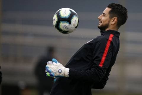Futbol, entrenamiento de la seleccion chilena Copa America 2019 El arquero de la seleccione chilena Gabriel Arias es fotografiado durante el entrenamiento realizado en el Centro de Entrenamiento de Gremio en Porto Alegre, Brasil. 02 07 2019 Andres Pina Photosport Football, Chilean national team, Nationalteam training session Copa America Championship 2019 Chile s goalkeeper Gabriel Arias is pictured during the morning training session held at the Gremio center in Porto Alegre, Brazil. 02 07 2019 Andres Pina Photosport Entrenamiento de la seleccion chilena en el centro deportivo de Gremio, Copa America 2019 
