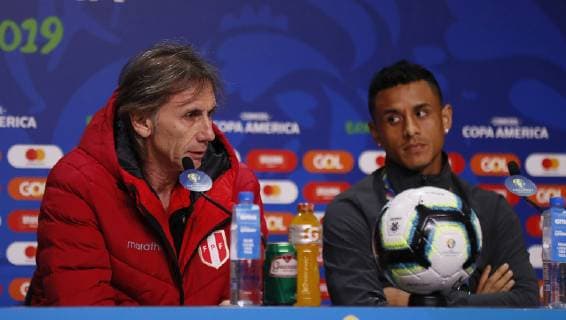 Peru s head coach Ricardo Gareca and player Yoshimar Yotun speak during a press conference, PK, Pressekonferenz at the Arena Do Gremio Stadium in Porto Alegre, Brazil, 2 July 2019. Peru s national soccer team press conference !ACHTUNG: NUR REDAKTIONELLE NUTZUNG!  Copyright: xMauricioxDuenasxCastanedax AME2837 20190702-636977058704950694