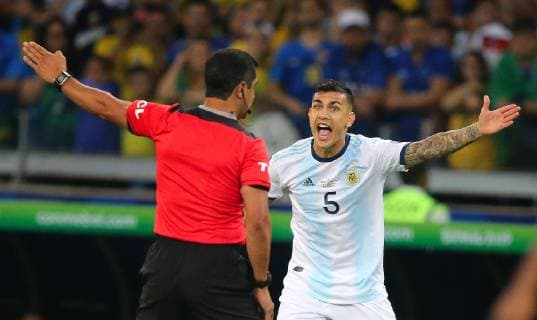 Brazil vs. Argentina BELO HORIZONTE, MG - 02.07.2019: BRAZIL VS. ARGENTINA - Leandro Paredes of Argentina and the Ecuadorian referee Roddy Zambrano during a match between Brazil and Argentina, valid for the semifinal of Copa América 2019, held on Tuesday (02) at the Estádio do Mineirão in Belo Horizonte, MG. (Photo: Rodolfo Buhrer La Imagem Fotoarena) x1757453x  RodolfoxBuhrer