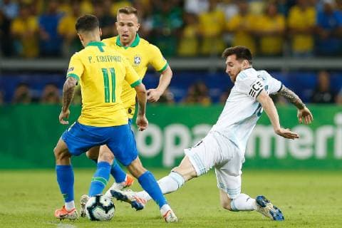 Brazil vs. Argentina BELO HORIZONTE, MG - 02.07.2019: BRAZIL VS. ARGENTINA - Argentina& 39;s Liones Messi is in contention for Philippe Coutinho of Brazil during a match between Brazil and Argentina, valid for the semi-final of the 2019 Copa America, held this Tuesday (02) at the Estádio do Mineirão in Belo Horizonte, MG. (Photo: Marcelo Machado de Melo Fotoarena) x1757483x  MarceloxMachadoxdexMelo