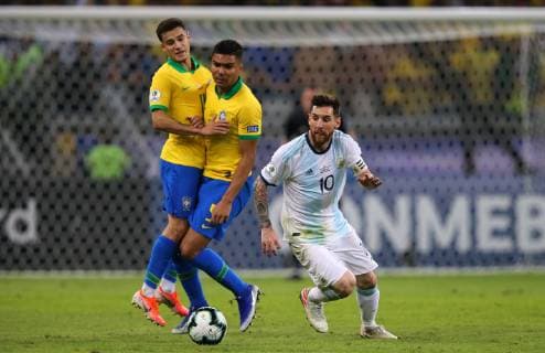 Brazil vs. Argentina BELO HORIZONTE, MG - 02.07.2019: BRAZIL VS. ARGENTINA - Lionel Messi of Argentina and Philippe Coutinho and Casemiro of Brazil during a match between Brazil and Argentina, valid for the semifinal of Copa América 2019, held on Tuesday (02) at the Estádio do Mineirão in Belo Horizonte, MG. (Photo: Rodolfo Buhrer La Imagem Fotoarena) x1757500x  RodolfoxBuhrer