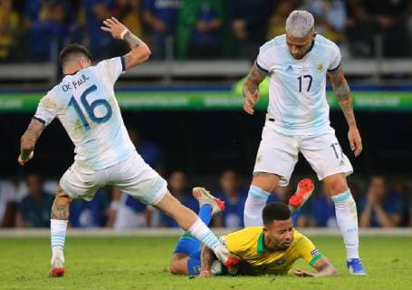 Brazil vs. Argentina BELO HORIZONTE, MG - 02.07.2019: BRAZIL VS. ARGENTINA - Rodrigo de Paul and Nicolás Otamendi of Argentina and Gabriel Jesus of Brazil during a match between Brazil and Argentina, valid for the semifinal of Copa América 2019, held this Tuesday (02) at the Estádio do Mineirão in Belo Horizonte, MG. (Photo: Rodolfo Buhrer La Imagem Fotoarena) x1757522x  RodolfoxBuhrer