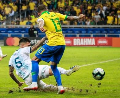 Brazil vs. Argentina BELO HORIZONTE, MG - 02.07.2019: BRAZIL VS. ARGENTINA - Leandro Paredes, from Argentina, from the stand at Daniel Alves, Brazil, during a match between Brazil and Argentina, valid for the semifinal of Copa America 2019, held this Tuesday (02) at the Estádio do Mineirão in Belo Horizonte, MG. (Photo: Dudu Macedo Fotoarena) x1757597x  DuduxMacedo