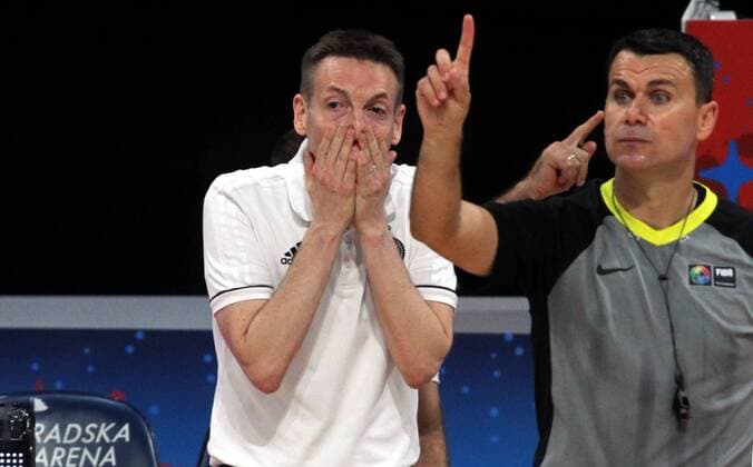 02.07.2019 Belgrade(Serbia) Italy-Russia FIBA Women s EuroBasket 1 8 final play off to enter in 1 4 final Olaf Lange(L) Russia coach,Marius Ciulin(r) Romanian referee : 