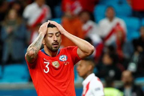 Chile s Guillermo Maripan during the Copa America 2019 semi-finals soccer match between Chile and Peru, at Arena do Gremio Stadium in Porto Alegre, Brazil, 3 July 2019. Chile vs. Peru !ACHTUNG: NUR REDAKTIONELLE NUTZUNG!  Copyright: xJosexMendezx SCA24192 20190704-636978111076471580