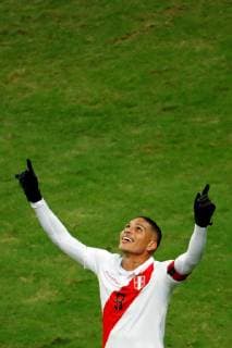 Peru s Paolo Guerrero celebrates the victory during the Copa America 2019 semi-finals soccer match between Chile and Peru, at Arena do Gremio Stadium in Porto Alegre, Brazil, 3 July 2019. Chile vs. Peru !ACHTUNG: NUR REDAKTIONELLE NUTZUNG!  Copyright: xMauricioxDuenasxCastanedax SCA24255 20190704-636978134210159432
