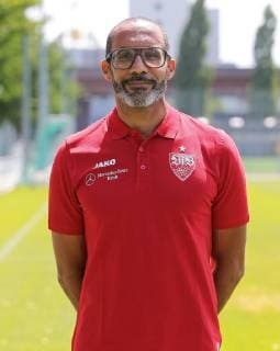 FOOTBALL 2 BUNDESLIGA SAISON 2019 2020 03 07 2019 Photo shoot at VfB Stuttgart Team Physician Dr Raymond Best VfB Stuttgart