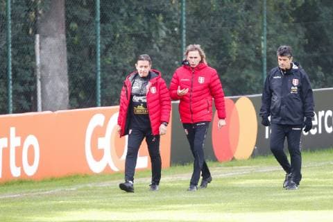 Peru s national soccer team head coach Ricardo Gareca (C) participates in a training session at the SESC stadium, in Porto Alegre, Brazil, 04 July 2019. Peru will face Brazil in the Copa America 2019 final next Sunday. Peru s national soccer team training session !ACHTUNG: NUR REDAKTIONELLE NUTZUNG!  Copyright: xMarceloxOliveirax COPAME2513 20190704-636978740440352985