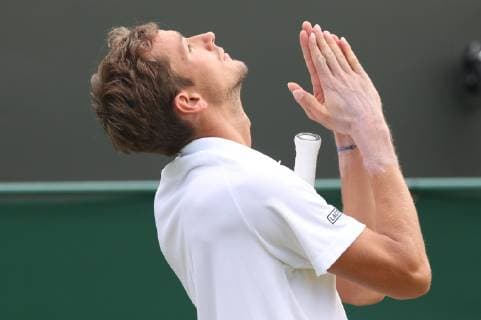 Russian Daniil Medvedev (ATP13) reacts during his tennis match against Belgian David Goffin (ATP23) in the men s singles third round at the 2019 Wimbledon grand slam tennis tournament at the All England Tennis Club, in south-west London, Britain, Friday 05 July 2019. BENOITxDOPPAGNE  x05620283x