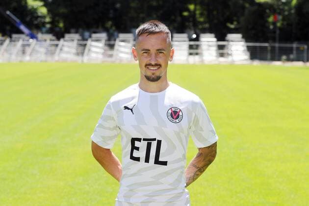 Simon Handle FC Viktoria Cologne 3 League, portrait date 2019 2020,