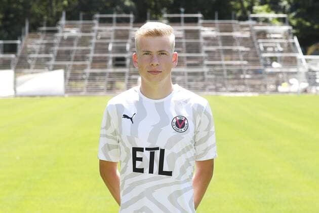 Timo Hölscher FC Viktoria Cologne 3 League, portrait date 2019 2020,