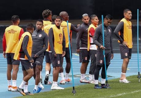 Peru s national soccer team players attend a training session at Nilton Santos stadium in Rio de Janeiro, Brazil, 06 July 2019. Peru s national soccer team training session !ACHTUNG: NUR REDAKTIONELLE NUTZUNG!  Copyright: xFernandoxMaiax COPAME2650 20190706-636980388965381120