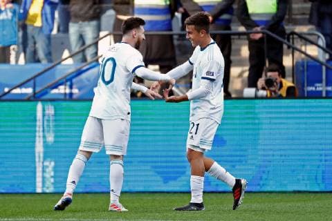 Argentines Lionel Messi (L) and Paulo Dybala (R) celebrate after Dybala scored, during the Copa America 2019 3rd place soccer match between Argentina and Chile, at Arena Corinthians Stadium in Sao Paulo, Brazil, 6 July 2019. Argentina vs. Chile !ACHTUNG: NUR REDAKTIONELLE NUTZUNG!  Copyright: xSebastiaoxMoreirax SCA2547 20190706-636980453542764075