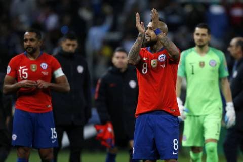 Futbol, Argentina vs Chile Copa America 2019 El jugador de la seleccion chilena Arturo Vidal saluda a los hinchas tras el partido de de definicion del tercer lugar de la Copa America contra Argentina disputado en el estadio Arena de Corinthians de San Pablo, Brasil. 06 07 2019 Andres Pina Photosport Football, Argentina vs Chile Copa America Championship 2019 Chile s player Arturo Vidal waves to the fans after the Copa America definition of the third place match against Argentina held at the Arena do Corinthians stadium in Sao Paulo, Brazil. 06 07 2019 Andres Pina Photosport Argentina vs Chile, Copa America 2019 